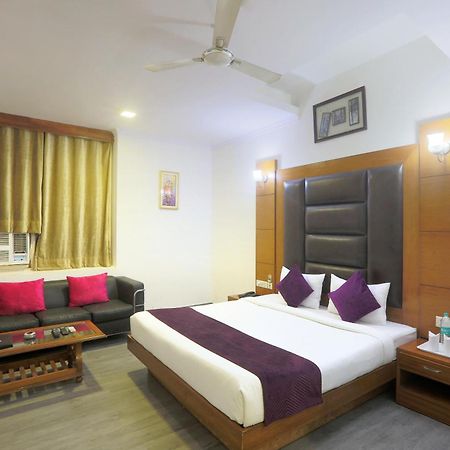 Hotel Castle Blue New Delhi Near Igi Airport Extérieur photo