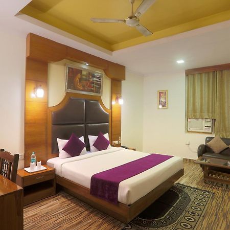 Hotel Castle Blue New Delhi Near Igi Airport Extérieur photo