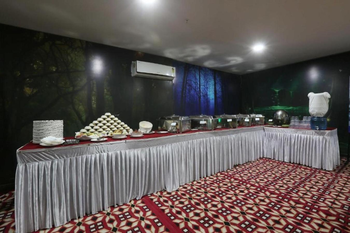 Hotel Castle Blue New Delhi Near Igi Airport Extérieur photo