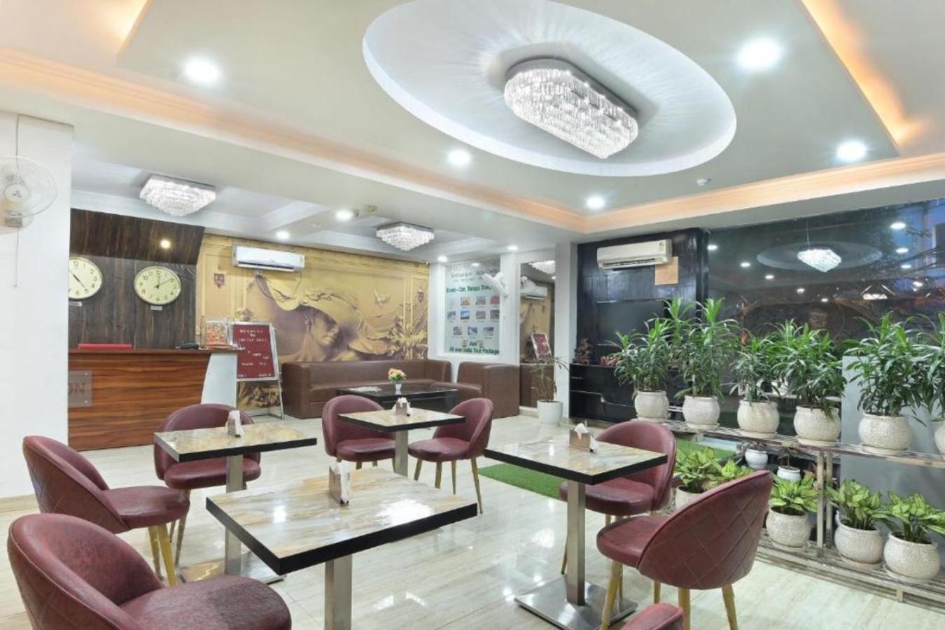 Hotel Castle Blue New Delhi Near Igi Airport Extérieur photo