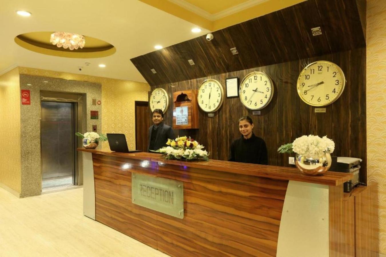 Hotel Castle Blue New Delhi Near Igi Airport Extérieur photo