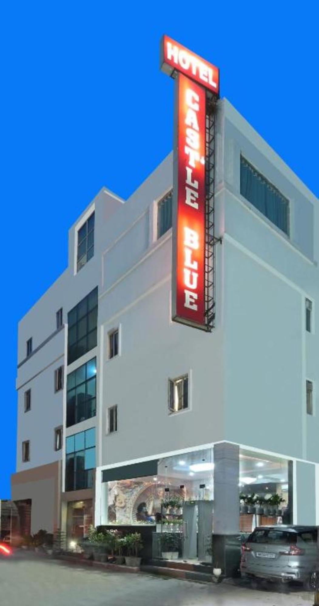 Hotel Castle Blue New Delhi Near Igi Airport Extérieur photo