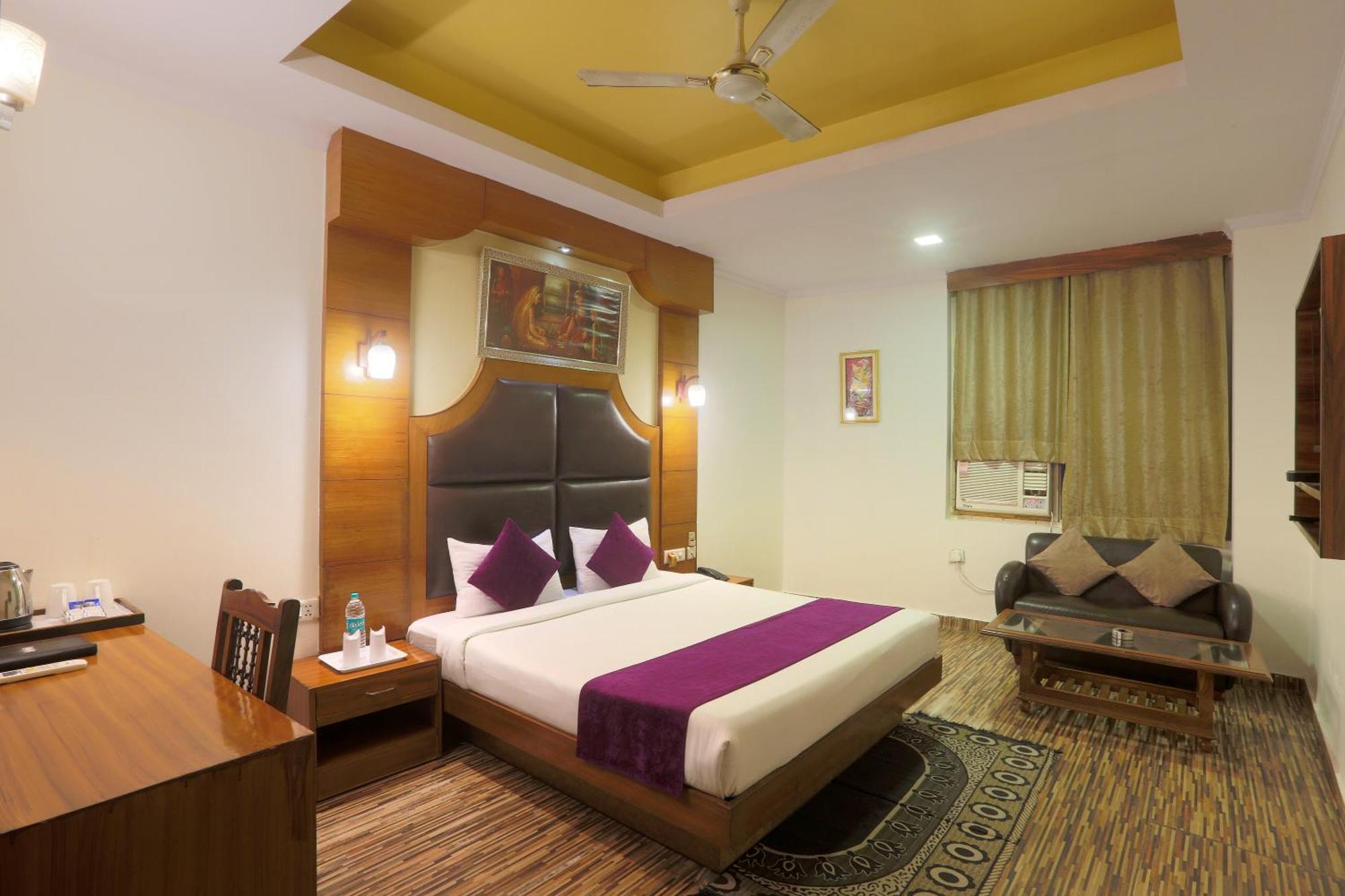 Hotel Castle Blue New Delhi Near Igi Airport Extérieur photo
