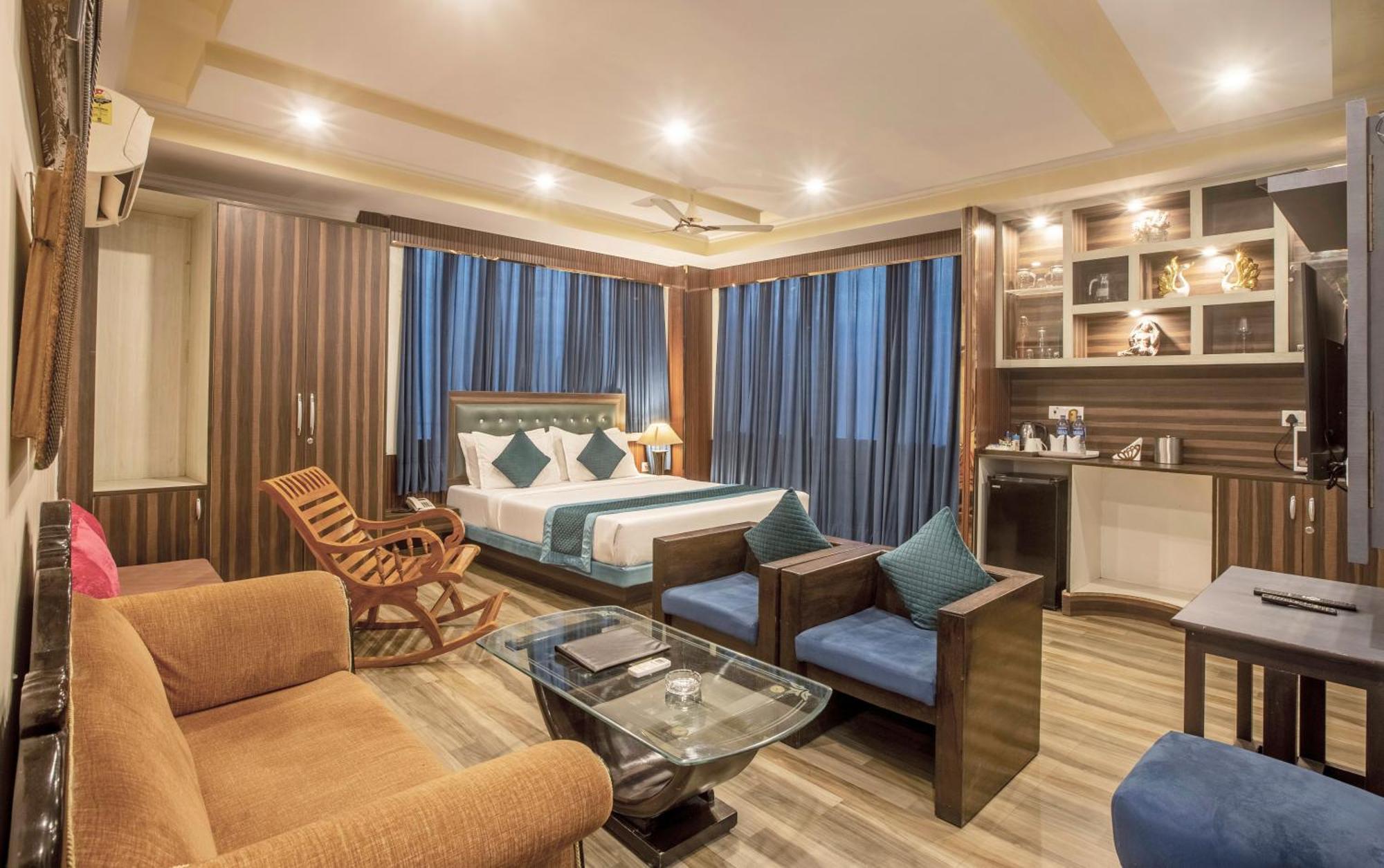 Hotel Castle Blue New Delhi Near Igi Airport Extérieur photo