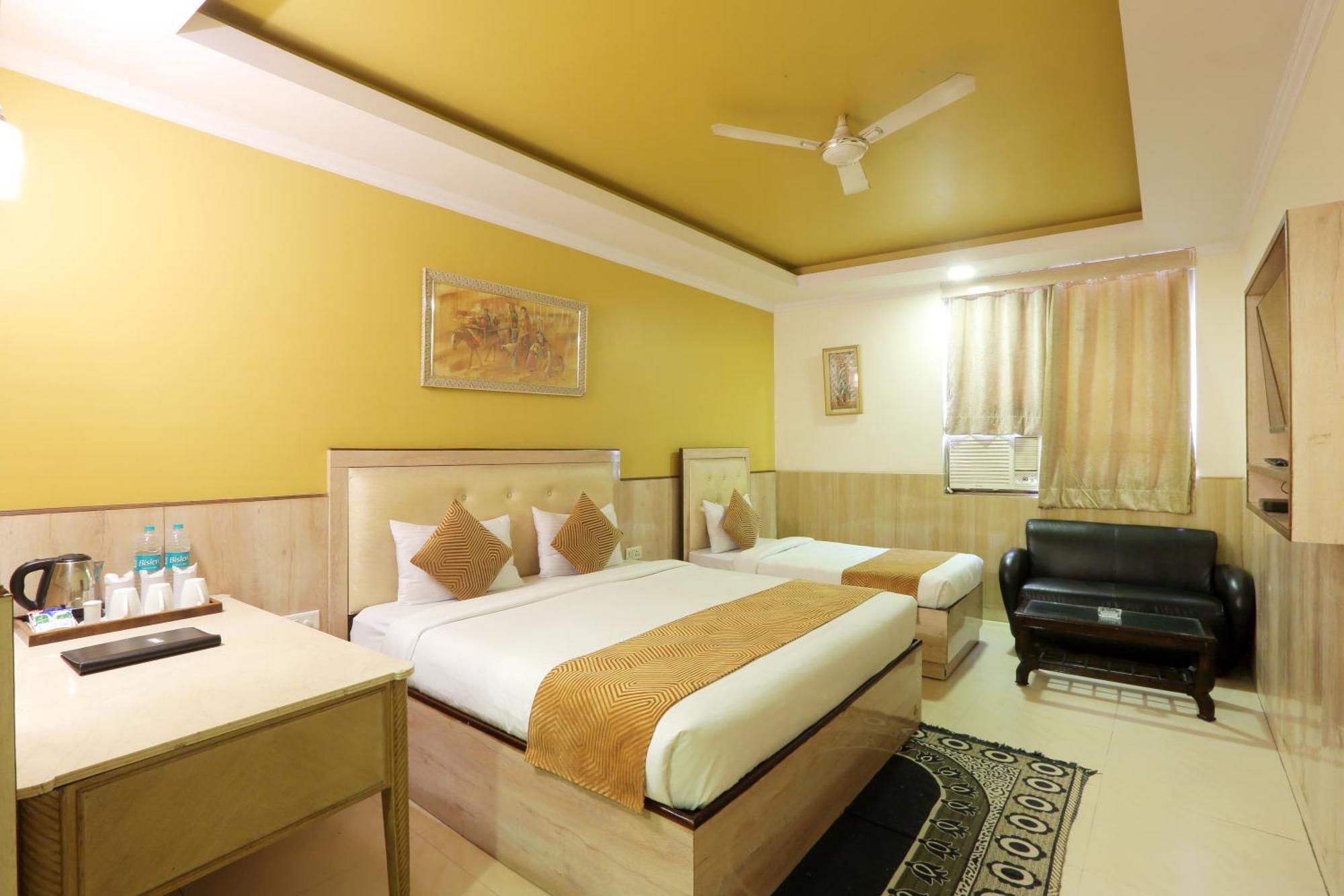 Hotel Castle Blue New Delhi Near Igi Airport Extérieur photo